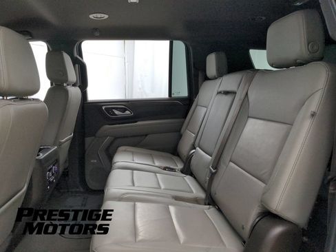 Used 2022 Chevrolet Suburban Z71 w/ Luxury Package AWD/4WD image 24