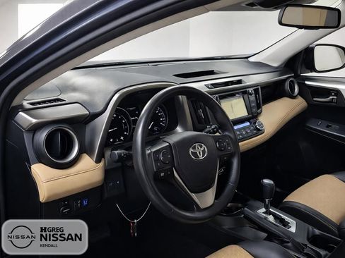 Used 2018 Toyota RAV4 XLE FWD image 8