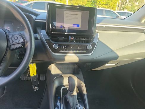Certified 2025 Toyota Corolla LE FWD image 23