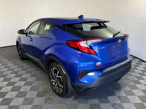 Used 2021 Toyota C-HR XLE FWD image 7