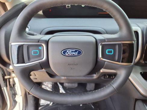 New 2026 Ford Expedition Active image 15