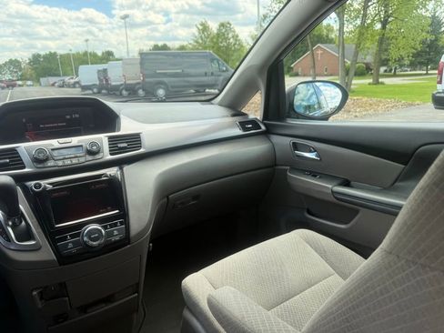 Used 2015 Honda Odyssey EX image 35