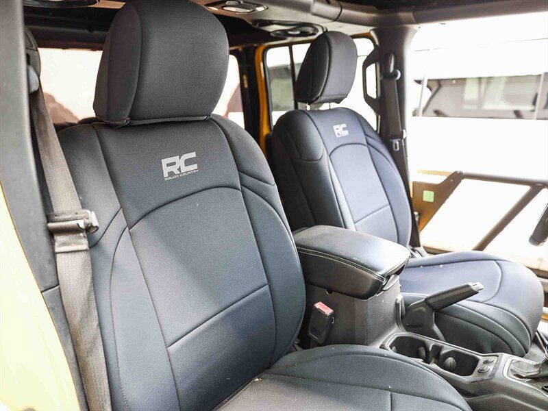 Used 2019 Jeep Wrangler Unlimited Sahara AWD/4WD image 62