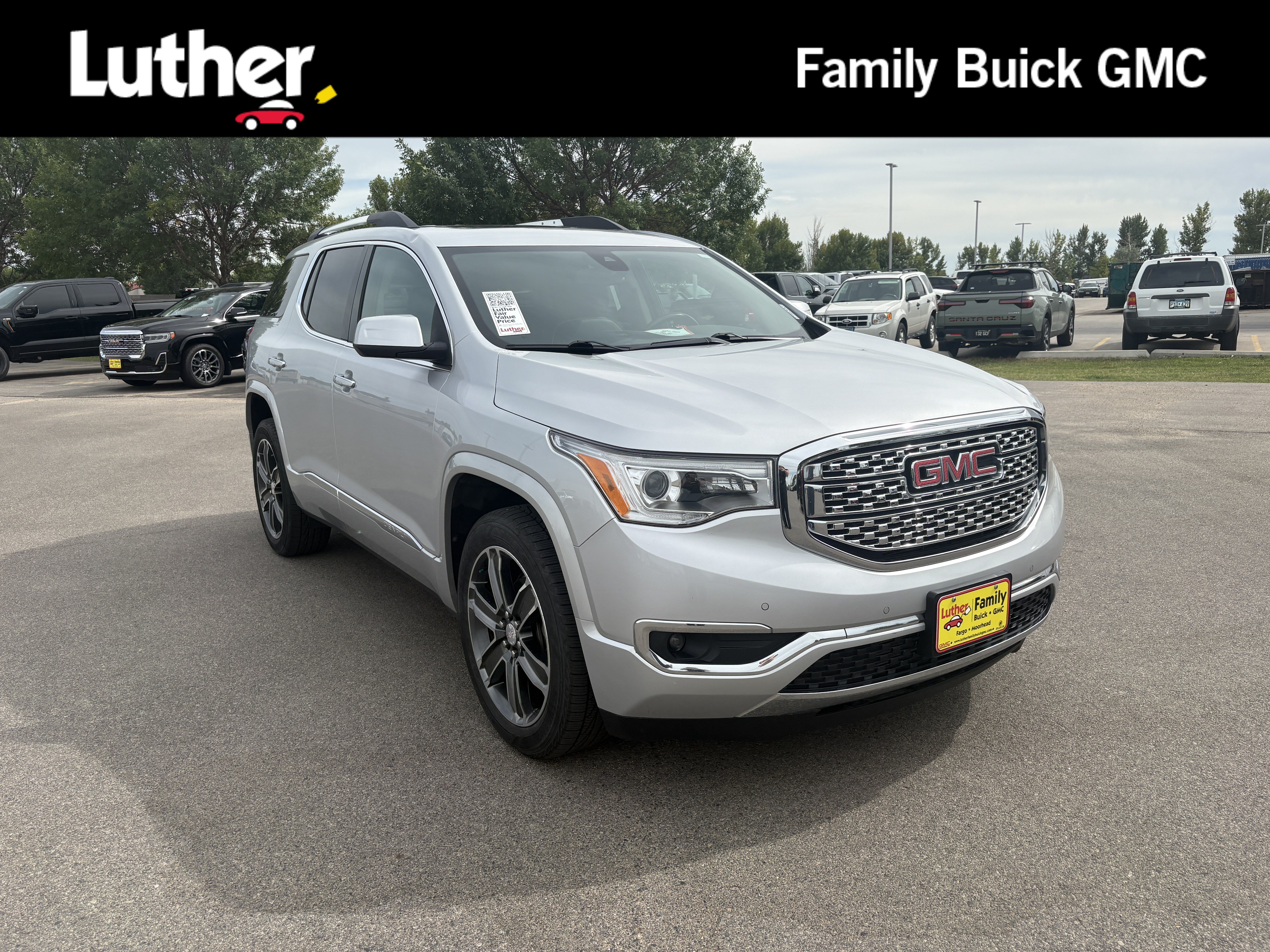 Used 2018 GMC Acadia Denali AWD/4WD image 1