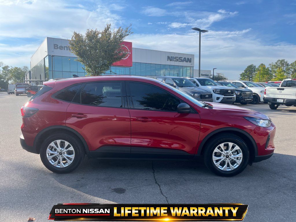 Used 2026 Ford Escape Active w/ Tech Pack #1 FWD image 11