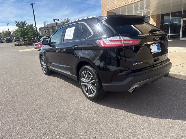 Used 2019 Ford Edge Titanium FWD image 2