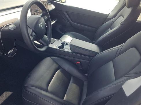 Used 2021 Tesla Model Y Long Range AWD/4WD image 7