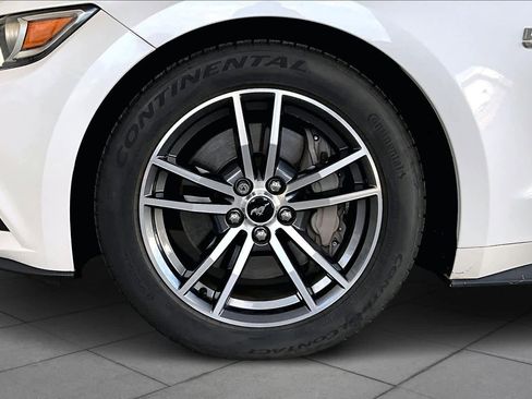 Used 2017 Ford Mustang GT Premium w/ Equipment Group 401A image 10