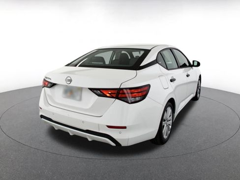 Used 2025 Nissan Sentra S image 16