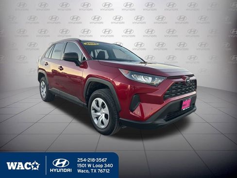 Used 2020 Toyota RAV4 LE image 3