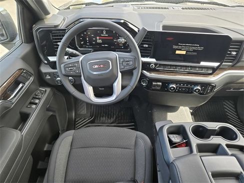 New 2026 GMC Sierra 1500 SLE image 10