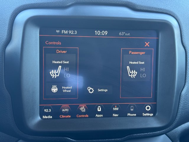 Certified 2022 Jeep Renegade Latitude w/ Convenience Group AWD/4WD image 29