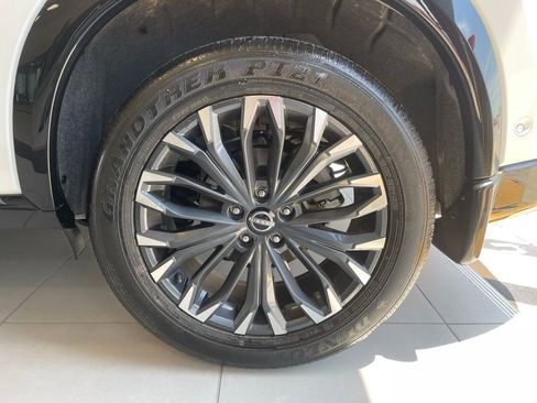 Certified 2025 Nissan Rogue Platinum FWD image 19