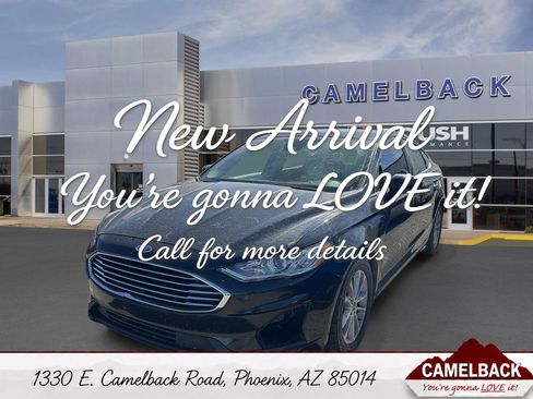 Used 2020 Ford Fusion SE FWD image 1
