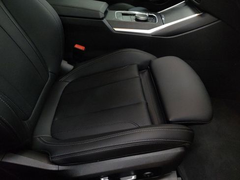 Used 2025 BMW 330i xDrive Sedan w/ M Sport Package image 27