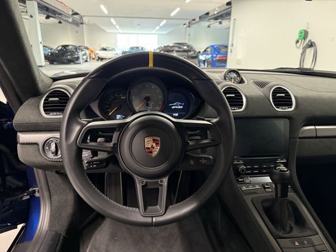 Used 2023 Porsche 718 Cayman GT4 RS RWD image 22