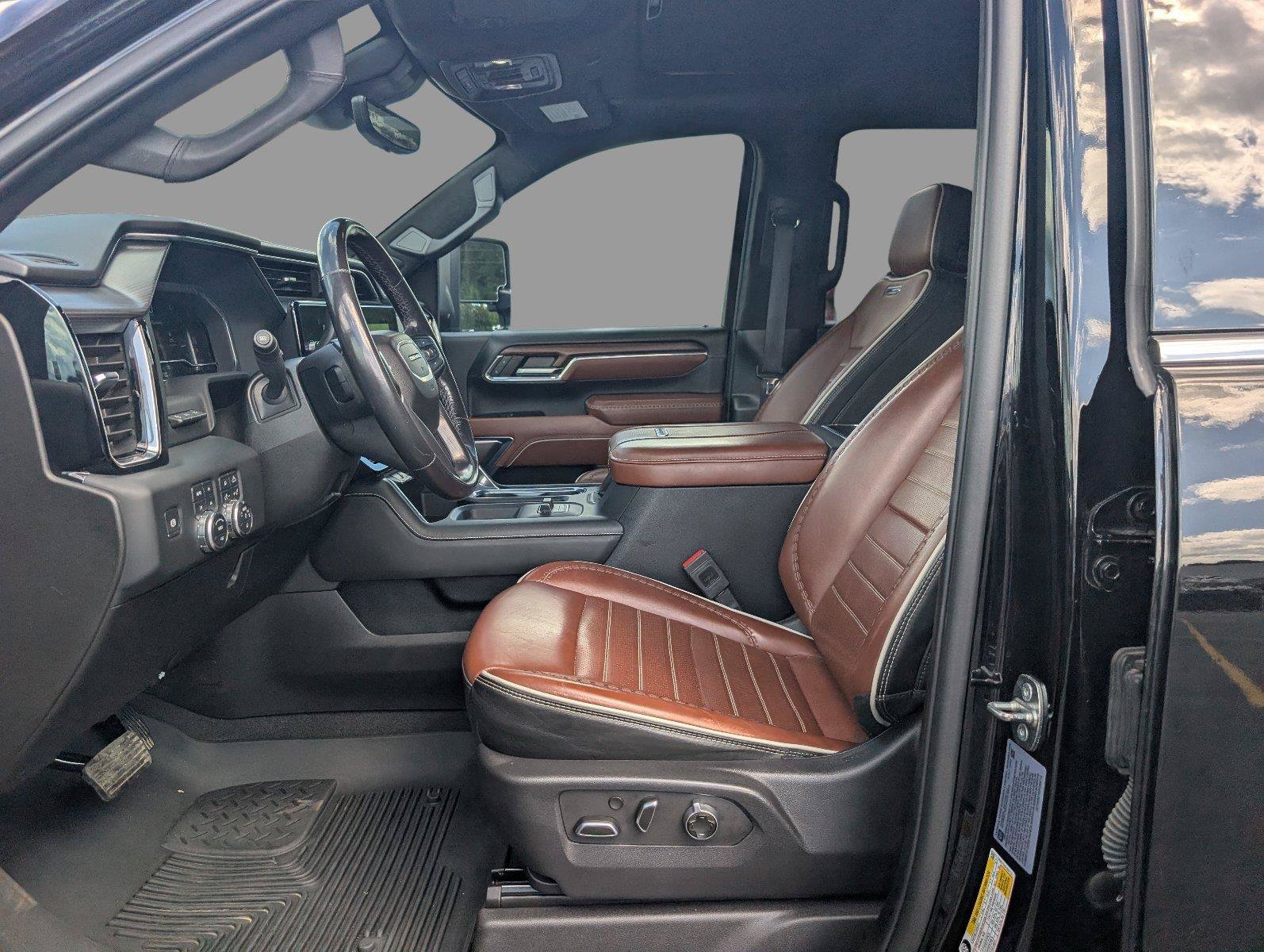 Certified 2024 GMC Sierra 2500 Denali Ultimate AWD/4WD image 16