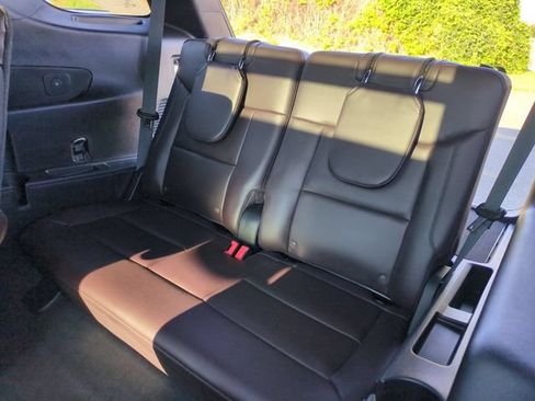 Used 2025 Ford Explorer Platinum w/ Ultimate Package AWD/4WD image 32