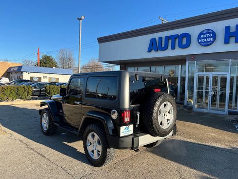 Used 2011 Jeep Wrangler Sahara image 11