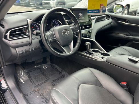 Used 2021 Toyota Camry XLE FWD image 25