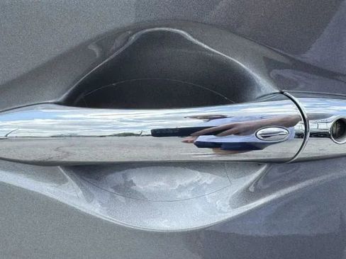 Used 2017 INFINITI QX60 FWD w/ Deluxe Technology Package image 12