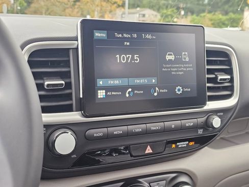 Used 2026 Hyundai Venue SEL FWD image 19