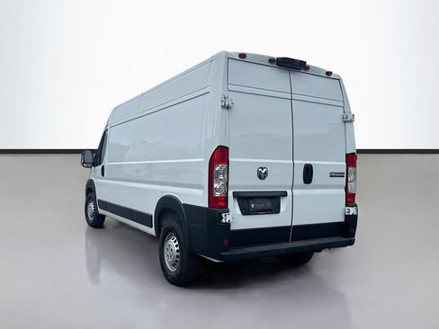 Used 2026 RAM ProMaster 2500 w/ Convenience Group FWD image 5