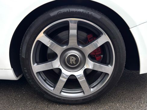 Used 2016 Rolls-Royce Wraith image 18