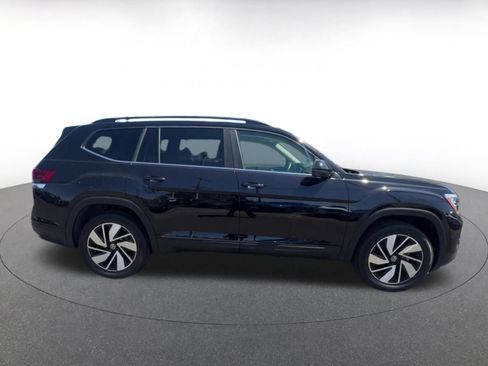 Used 2026 Volkswagen Atlas SE FWD image 16