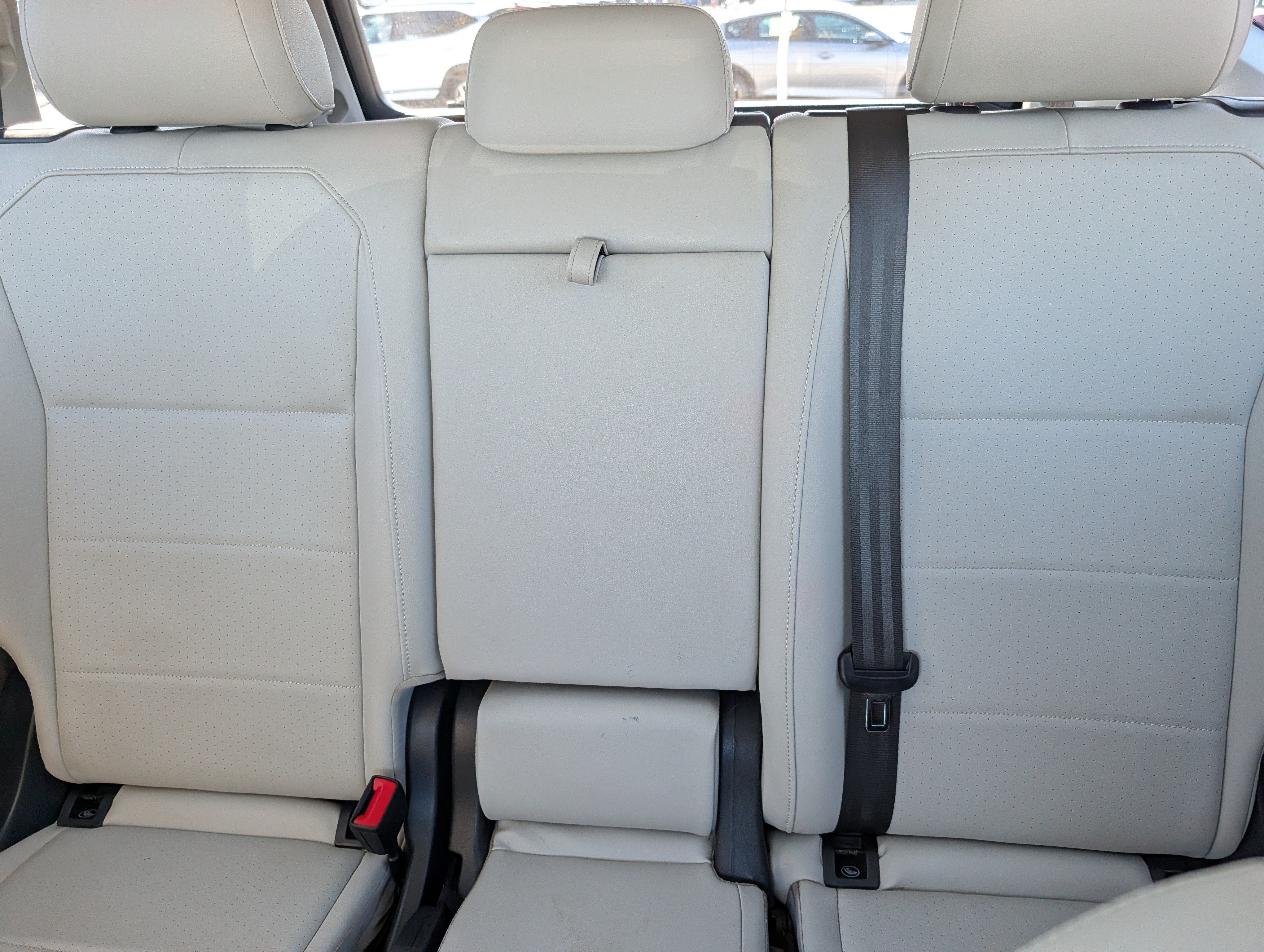 Used 2020 Volkswagen Tiguan SE w/ Panoramic Sunroof Package AWD/4WD image 13