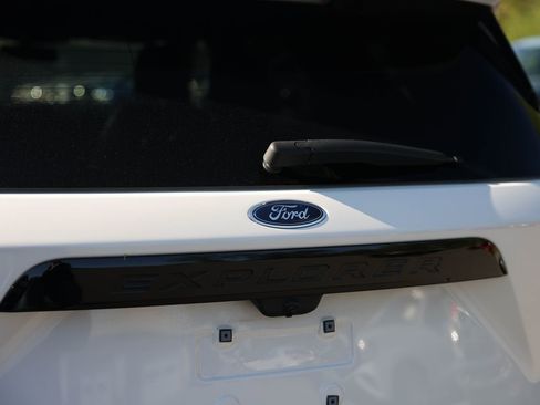 Certified 2022 Ford Explorer ST-Line w/ Class IV Trailer Tow Package AWD/4WD image 33