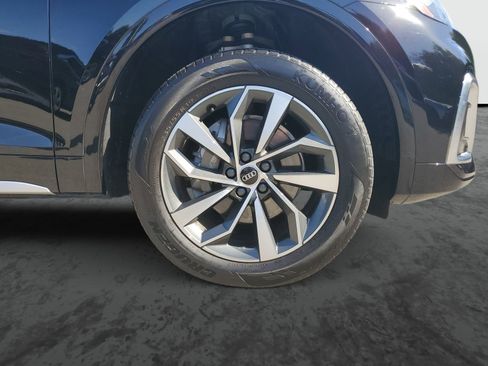 Used 2023 Audi Q5 2.0T Premium w/ Convenience Package AWD/4WD image 6