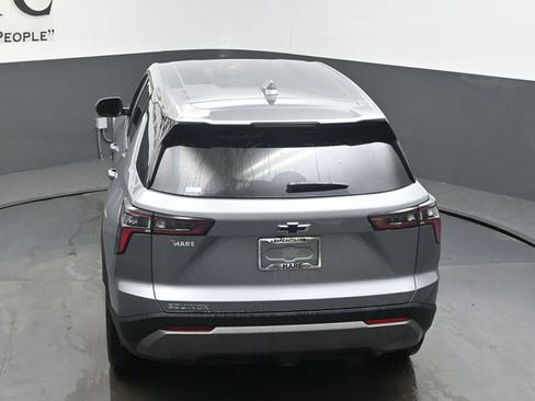New 2026 Chevrolet Equinox LT w/ Convenience Package II FWD image 35