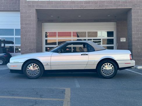 Used 1993 Cadillac Allante image 8