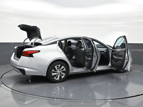Used 2019 Nissan Altima 2.5 S FWD image 28
