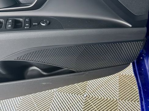 New 2025 Hyundai Elantra SEL FWD image 24
