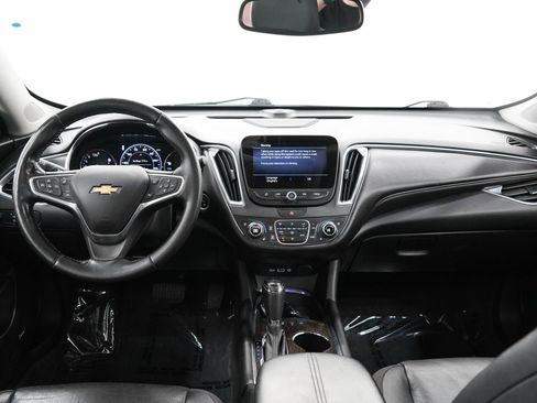 Used 2019 Chevrolet Malibu Premier w/ Sun and Wheel Package FWD image 14