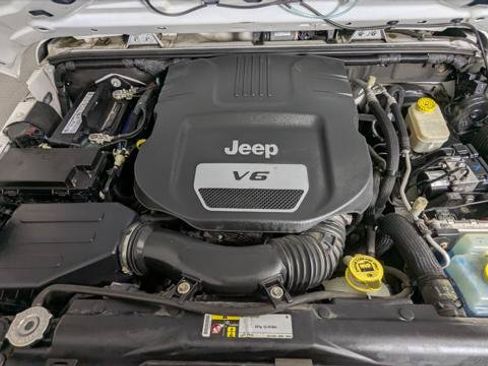 Used 2015 Jeep Wrangler Unlimited Sport w/ Quick Order Package 24S AWD/4WD image 24