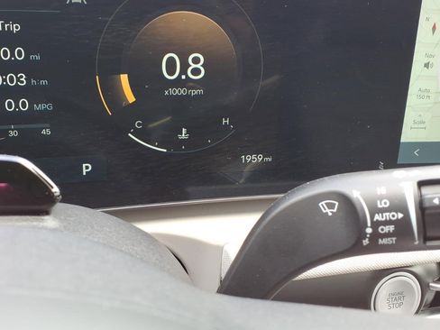 Used 2025 Hyundai Tucson Limited image 25