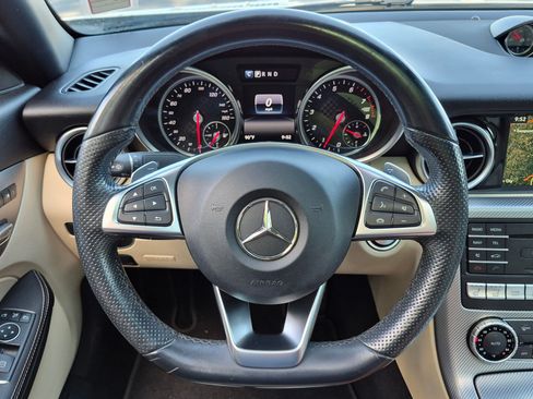 Used 2017 Mercedes-Benz SLC 300 image 17
