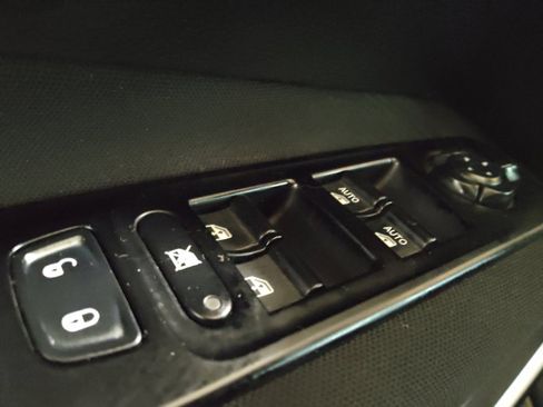 Used 2020 Jeep Renegade Sport w/ Sport Appearance Group FWD image 27