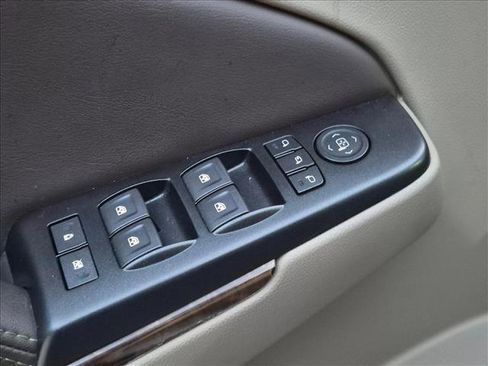Used 2019 Chevrolet Tahoe LT RWD image 9