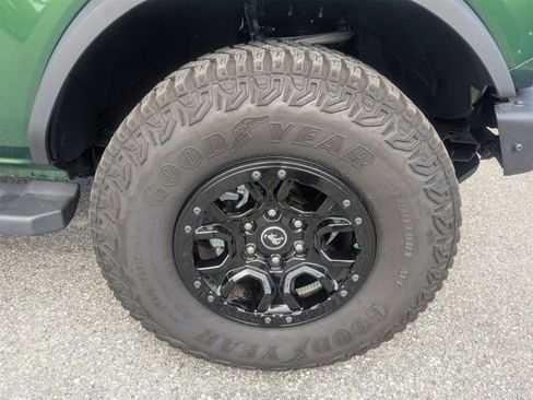 Used 2024 Ford Bronco Wildtrak image 11