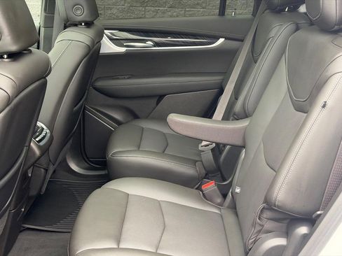Certified 2024 Cadillac XT6 Premium Luxury AWD/4WD image 7
