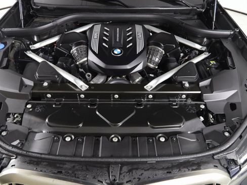 Used 2021 BMW X5 M50i image 58