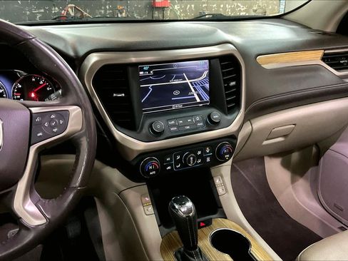 Used 2018 GMC Acadia Denali w/ Technology Package image 9