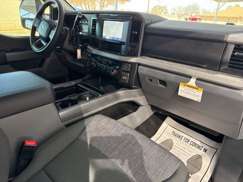 New 2026 Ford F250 XLT w/ FX4 Off-Road Package image 12