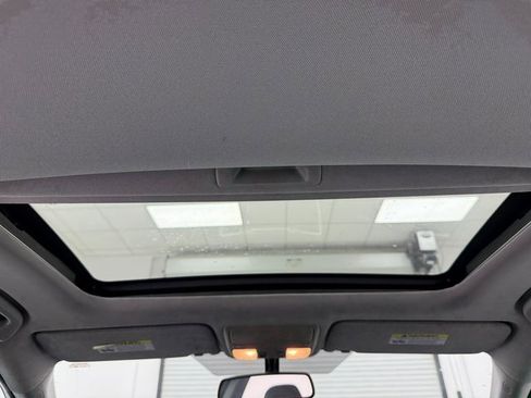 Used 2017 Honda Accord EX-L image 34