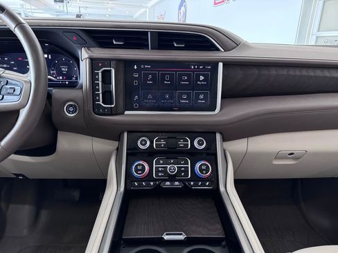 Certified 2023 GMC Yukon Denali w/ Advanced Technology Package AWD/4WD image 22