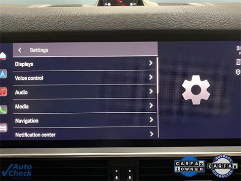 Used 2022 Porsche Cayenne w/ Premium Package image 48